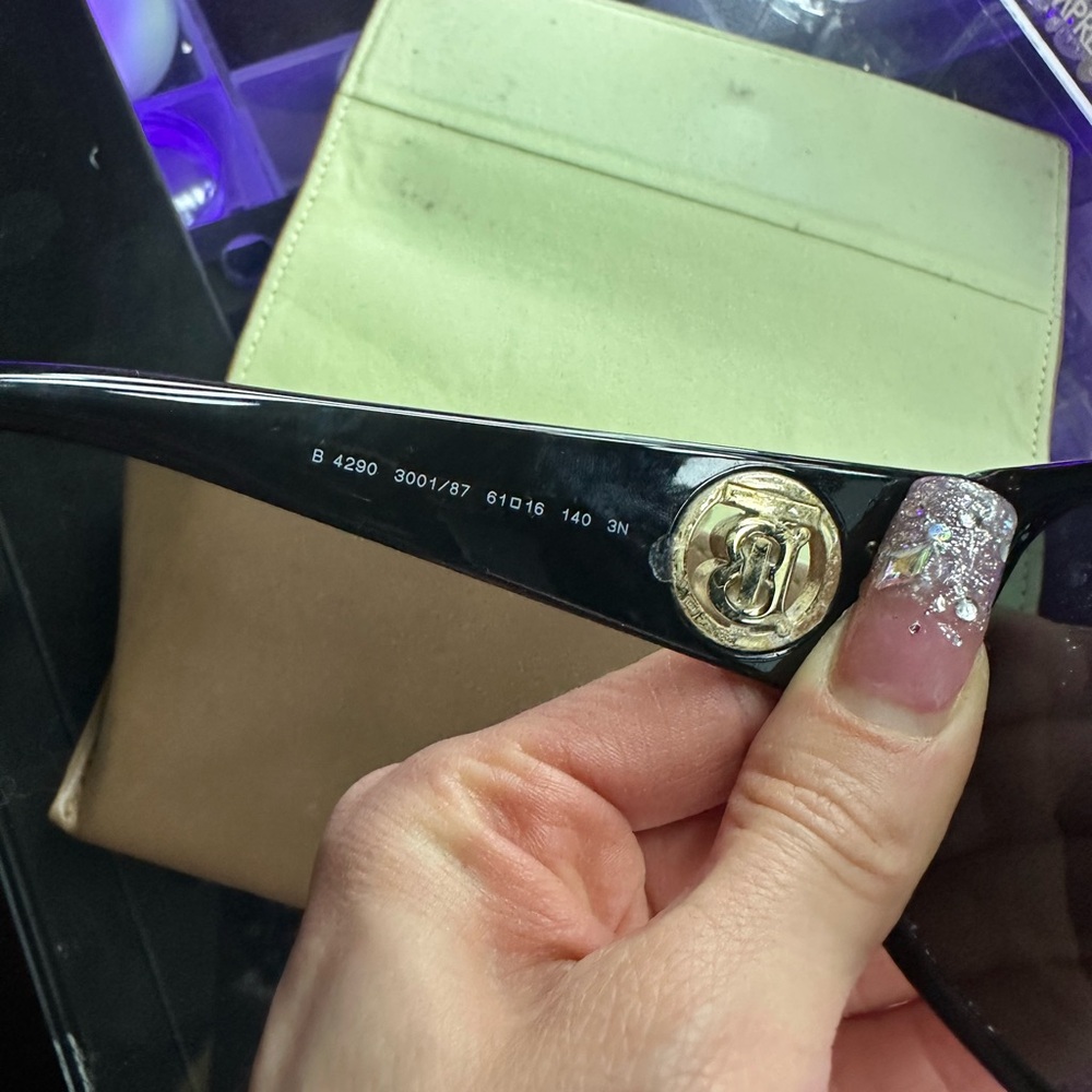 Burberry Black Sunglasses - Picture 5 of 8